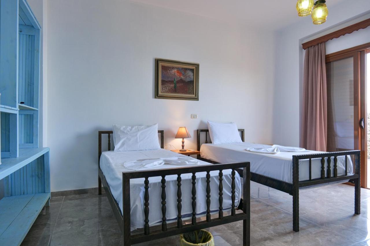 John'S Guesthouse Ксаміл Екстер'єр фото