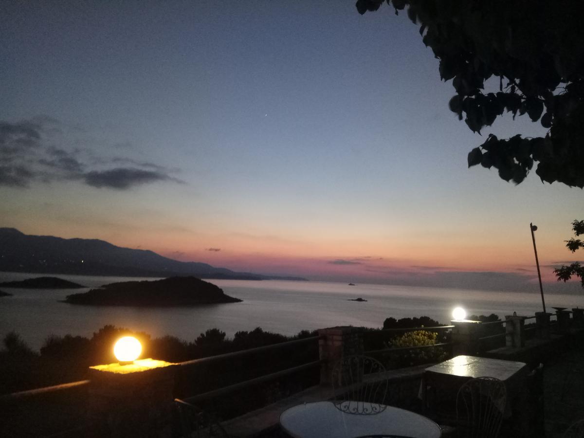 John'S Guesthouse Ксаміл Екстер'єр фото